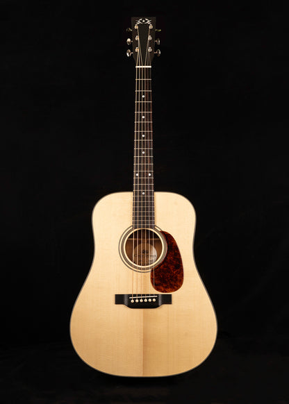 Circle Strings Dreadnought - Honduran mahogany and Adirondack Spruce