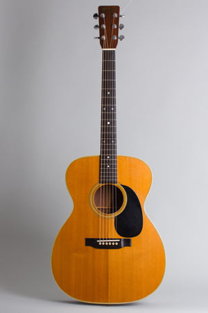 C. F. Martin  000-28 Flat Top Acoustic Guitar (1971), ser. #274886, original molded black plastic hard shell case.