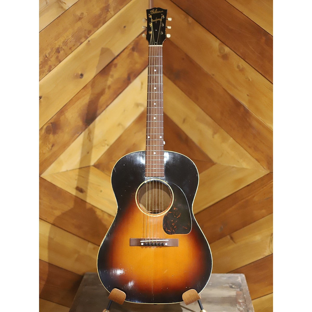 1942 Gibson LG-2 "Banner" Sunburst